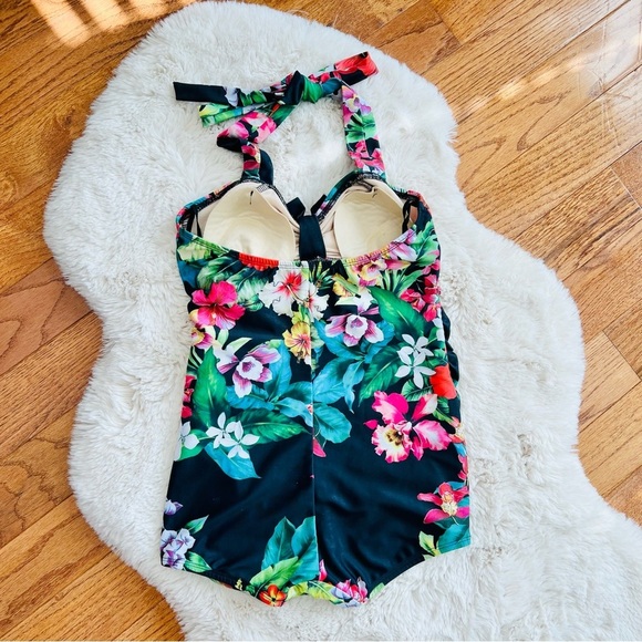 Sugar Doll floral retro pinup halter one piece swimsuit - Picture 9 of 13